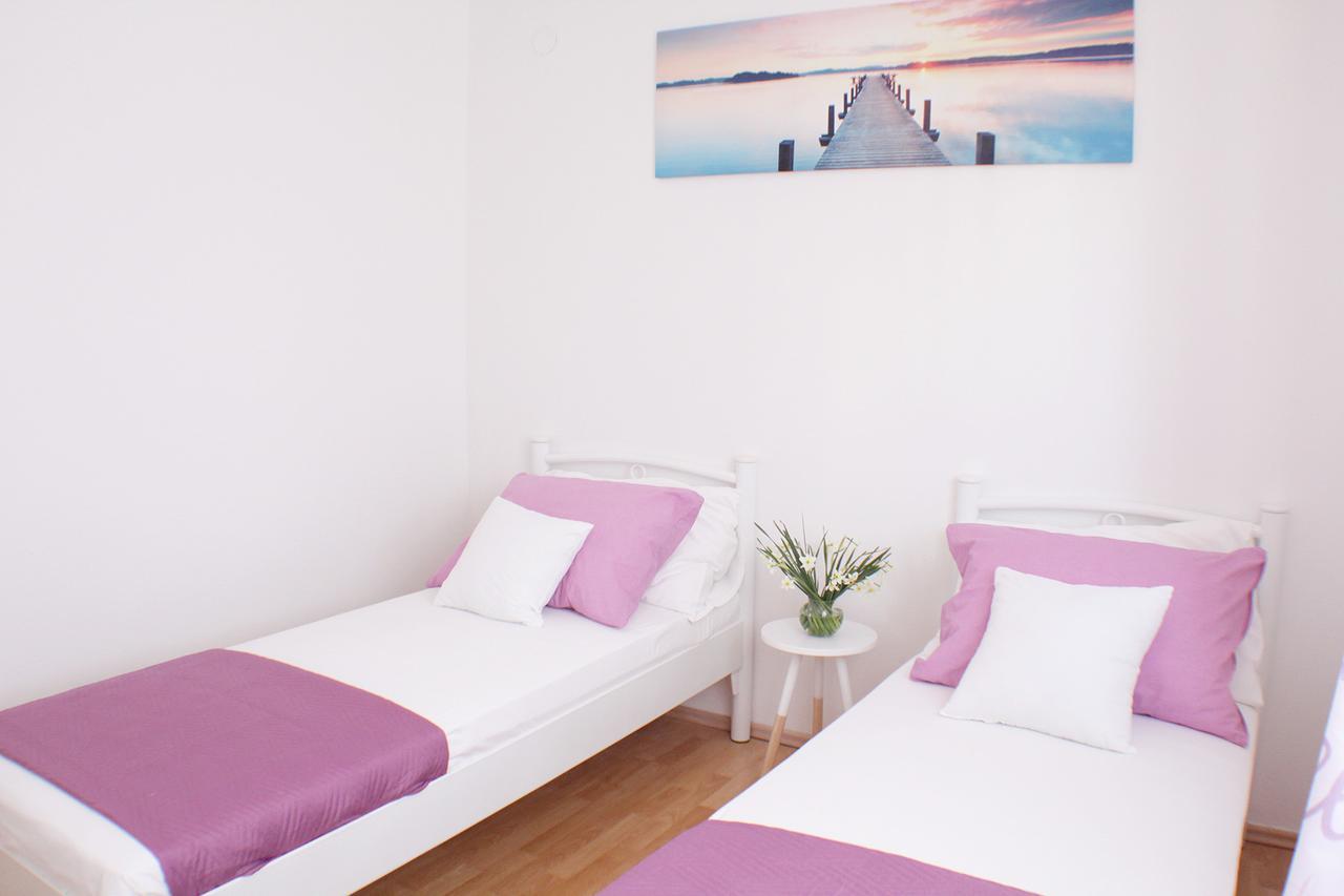 Apartmani Adrijan Krk Krk Town Exterior photo