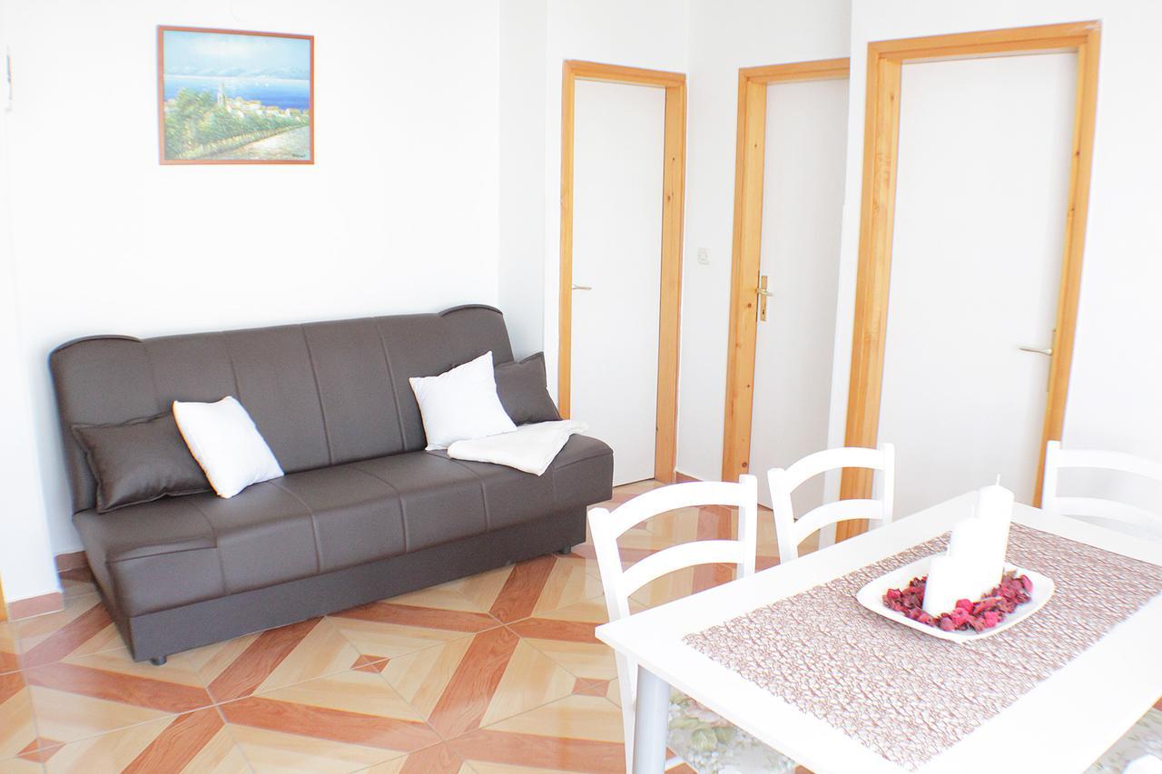 Apartmani Adrijan Krk Krk Town Exterior photo